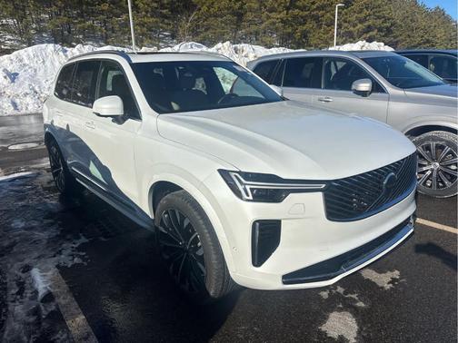 2025 Volvo XC90 B6 Plus 7-Seater