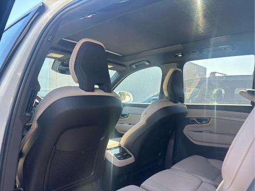 2025 Volvo XC90 B6 Plus 7-Seater