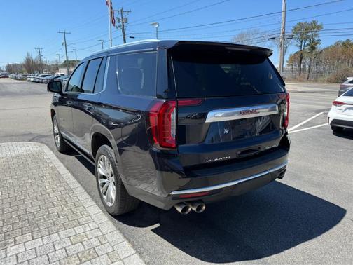 Midnight Blue Metallic 2023 GMC Yukon Denali