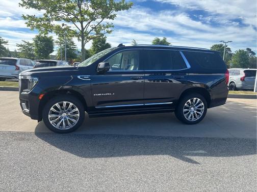 Midnight Blue Metallic 2023 GMC Yukon Denali