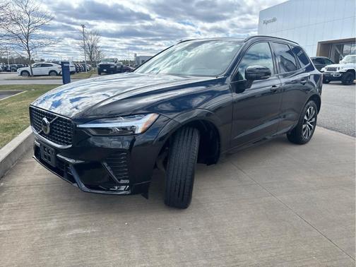 Onyx Black Metallic 2025 Volvo XC60 B5 Core