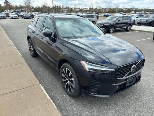 Onyx Black Metallic 2025 Volvo XC60 B5 Core