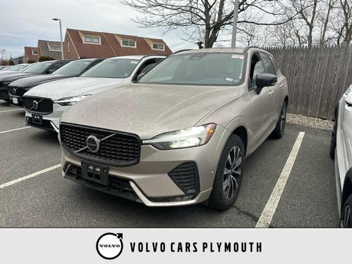 2025 Volvo XC60 B5 Plus
