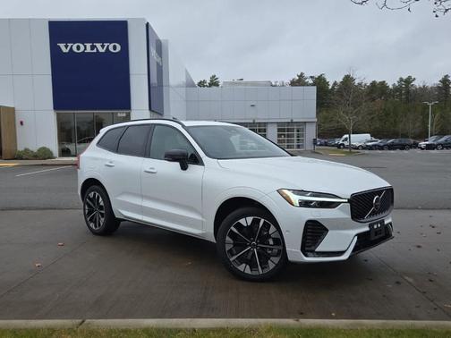 2026 Volvo XC60 B5 Plus
