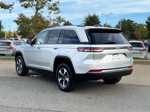 2023 Jeep Grand Cherokee 4xe Base