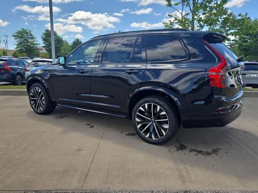 2026 Volvo XC90 ULTRA THEME