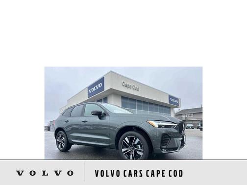 Forest Green 2026 Volvo XC60 B5 Core