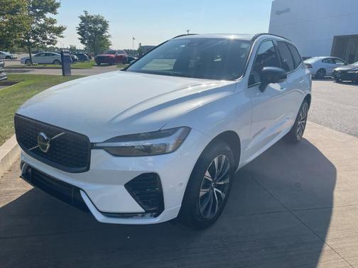 2025 Volvo XC60 B5 Plus