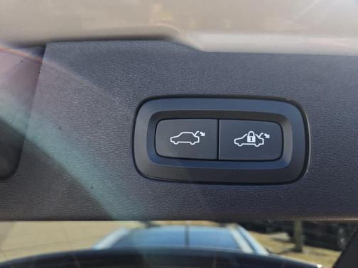 2025 Volvo V60 Cross Country B5 Ultra