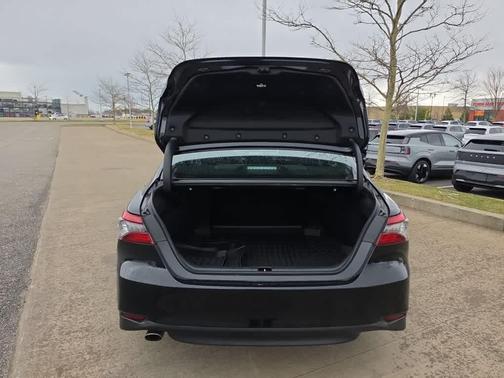 2024 Toyota Camry Hybrid XLE