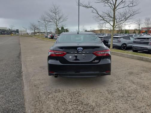2024 Toyota Camry Hybrid XLE