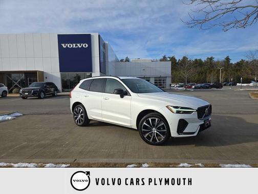 2024 Volvo XC60 B5 Plus Dark Theme