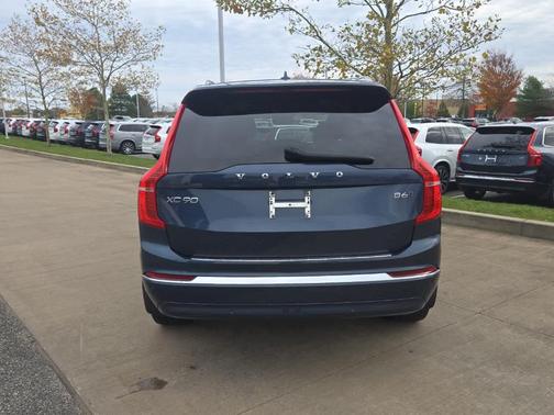 2023 Volvo XC90 B6 Ultimate 7-Seater