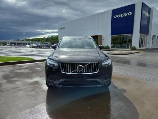 2022 Volvo XC90 T5 Momentum 7 Passenger