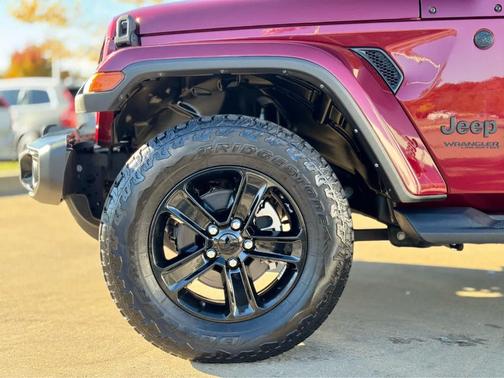 2021 Jeep Wrangler Unlimited Sahara Altitude