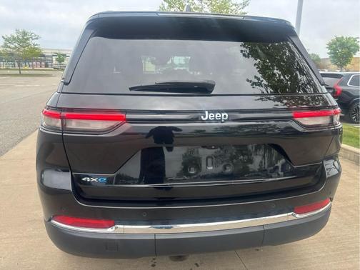 Diamond Black 2023 Jeep Grand Cherokee 4xe Base