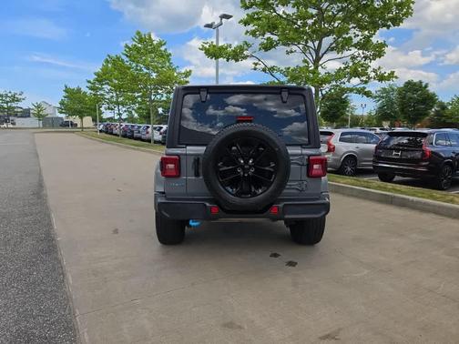 Sting Gray Clearcoat 2023 Jeep Wrangler 4xe Sahara