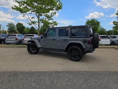 Sting Gray Clearcoat 2023 Jeep Wrangler 4xe Sahara