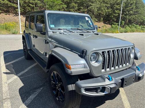 Sting Gray Clearcoat 2023 Jeep Wrangler 4xe Sahara