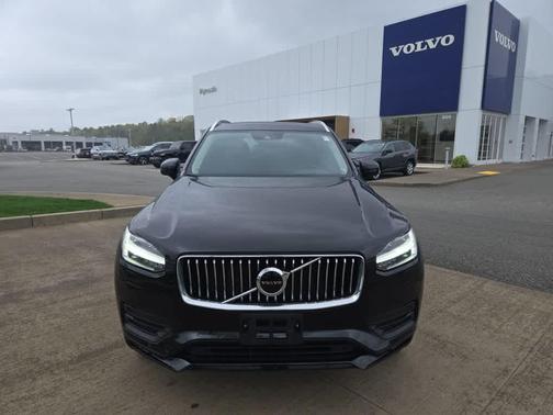 2022 Volvo XC90 T6 Momentum 6 Passenger