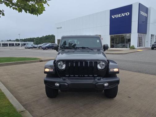 2022 Jeep Gladiator Sport