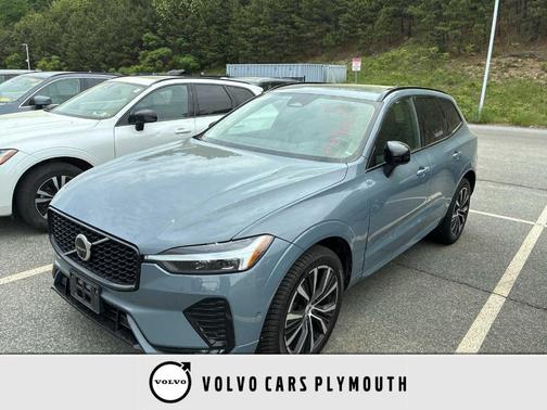 Gray 2023 Volvo XC60 B5 Plus Dark Theme