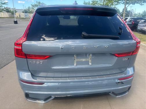 Gray 2023 Volvo XC60 B5 Plus Dark Theme