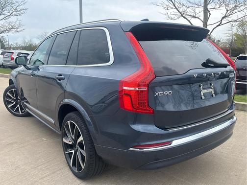 Denim Blue Metallic 2023 Volvo XC90 B5 Plus