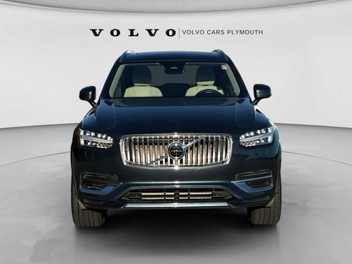 Denim Blue Metallic 2025 Volvo XC90 Plug-In Hybrid T8 Plus 7-Seater