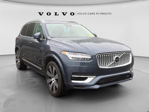Denim Blue Metallic 2025 Volvo XC90 Plug-In Hybrid T8 Plus 7-Seater