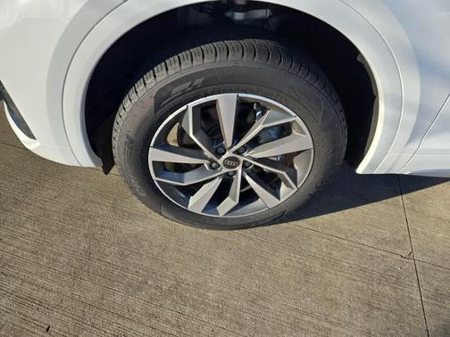 2024 Audi Q5 45 S line quattro Premium