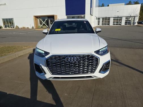 2024 Audi Q5 45 S line quattro Premium