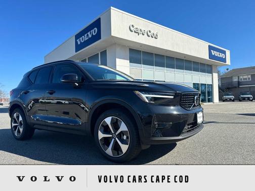 Black 2026 Volvo XC40 B5 Plus