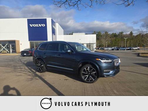 2023 Volvo XC90 B5 Plus
