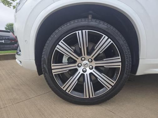 2025 Volvo XC90 Plug-In Hybrid T8 Ultra 7-Seater