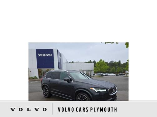 2022 Volvo XC90 T6 Momentum 7 Passenger