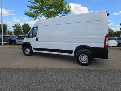 Bright White Clearcoat 2026 RAM ProMaster 2500 High Roof