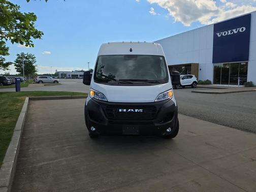 Bright White Clearcoat 2026 RAM ProMaster 2500 High Roof