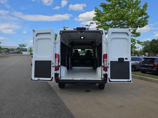 Bright White Clearcoat 2026 RAM ProMaster 2500 High Roof