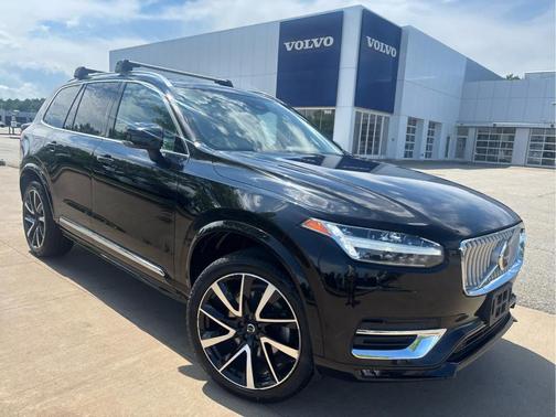 Onyx Black Metallic 2023 Volvo XC90 B6 Plus 6-Seater