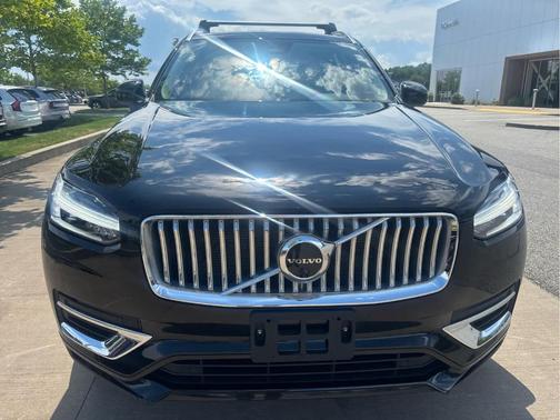 Onyx Black Metallic 2023 Volvo XC90 B6 Plus 6-Seater