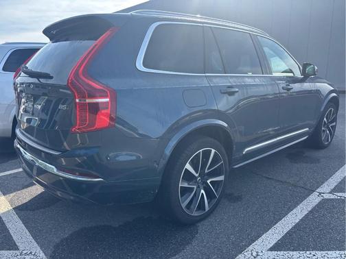 2024 Volvo XC90 B5 Plus Bright Theme