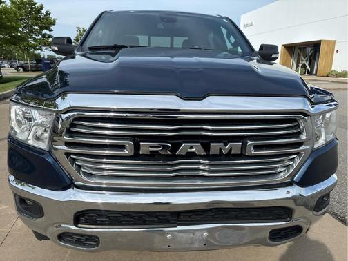 Patriot Blue Pearlcoat 2021 RAM 1500 Big Horn