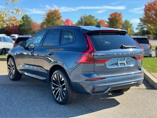 2026 Volvo XC60 B5 Ultra