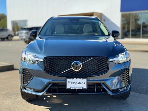 2026 Volvo XC60 B5 Ultra