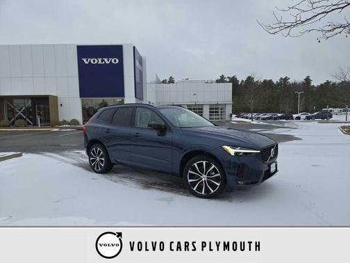 2023 Volvo XC60 B5 Plus Dark Theme