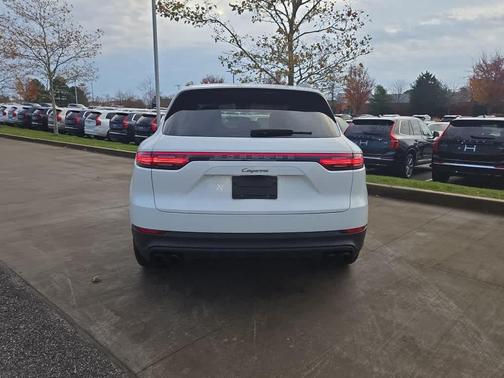 2022 Porsche Cayenne Platinum Edition