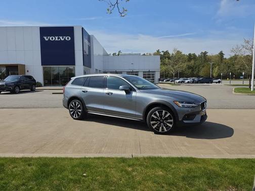 Gray Metallic 2021 Volvo V60 Cross Country T5