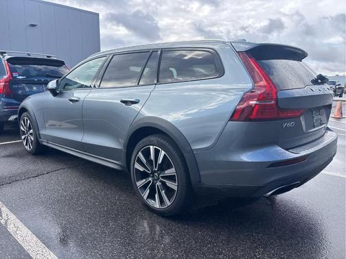 Gray Metallic 2021 Volvo V60 Cross Country T5