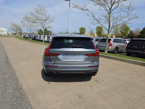 Gray Metallic 2021 Volvo V60 Cross Country T5